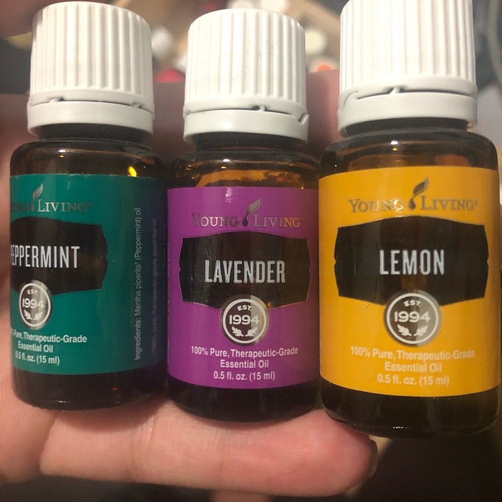 lavender, Lemon, Peoperming Young Living bundle.